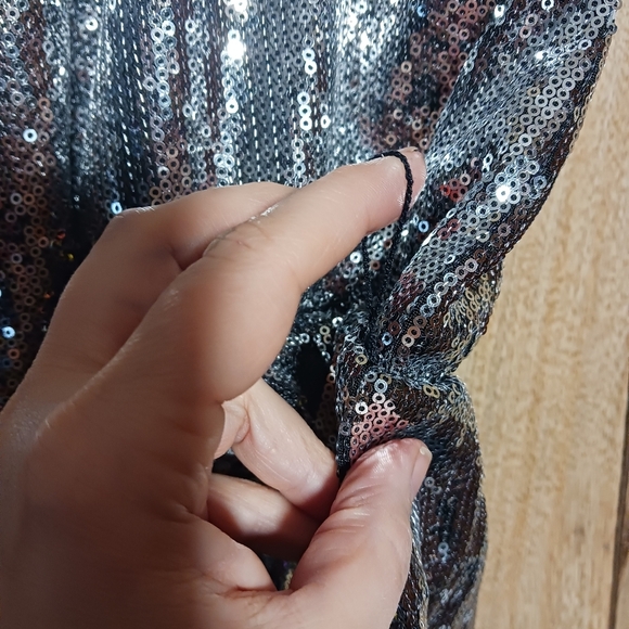 NWT Chelsea 28 Sequin Cross Fron Peplum Tank Top Size Small - Picture 8 of 10